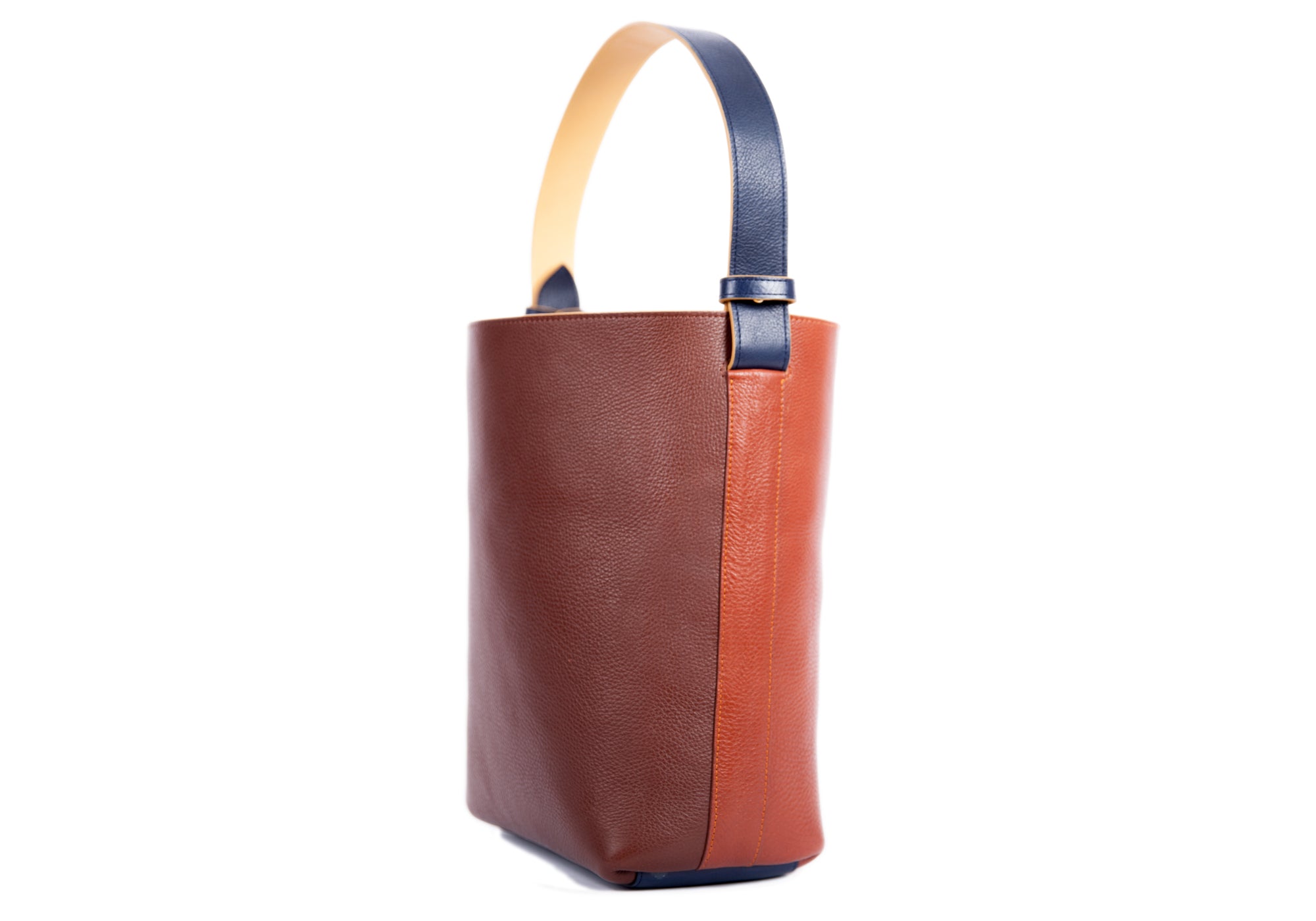 Leather Bucket Shoulder Bag Chestnut-Saddle Tan